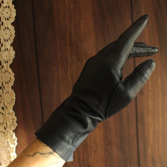 Vintage 1950s Gloves, Size 7 Navy Blue Leather Wrist Or Matinee Length Gloves - Picture 10 of 13